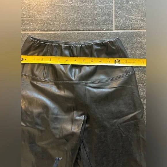 Aritzia Wilfred Free Black Vegan Leather Skinny High Waisted Leggings Small - Picture 13 of 16